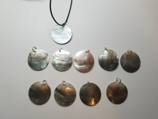Black Mother of Pearl Pendant