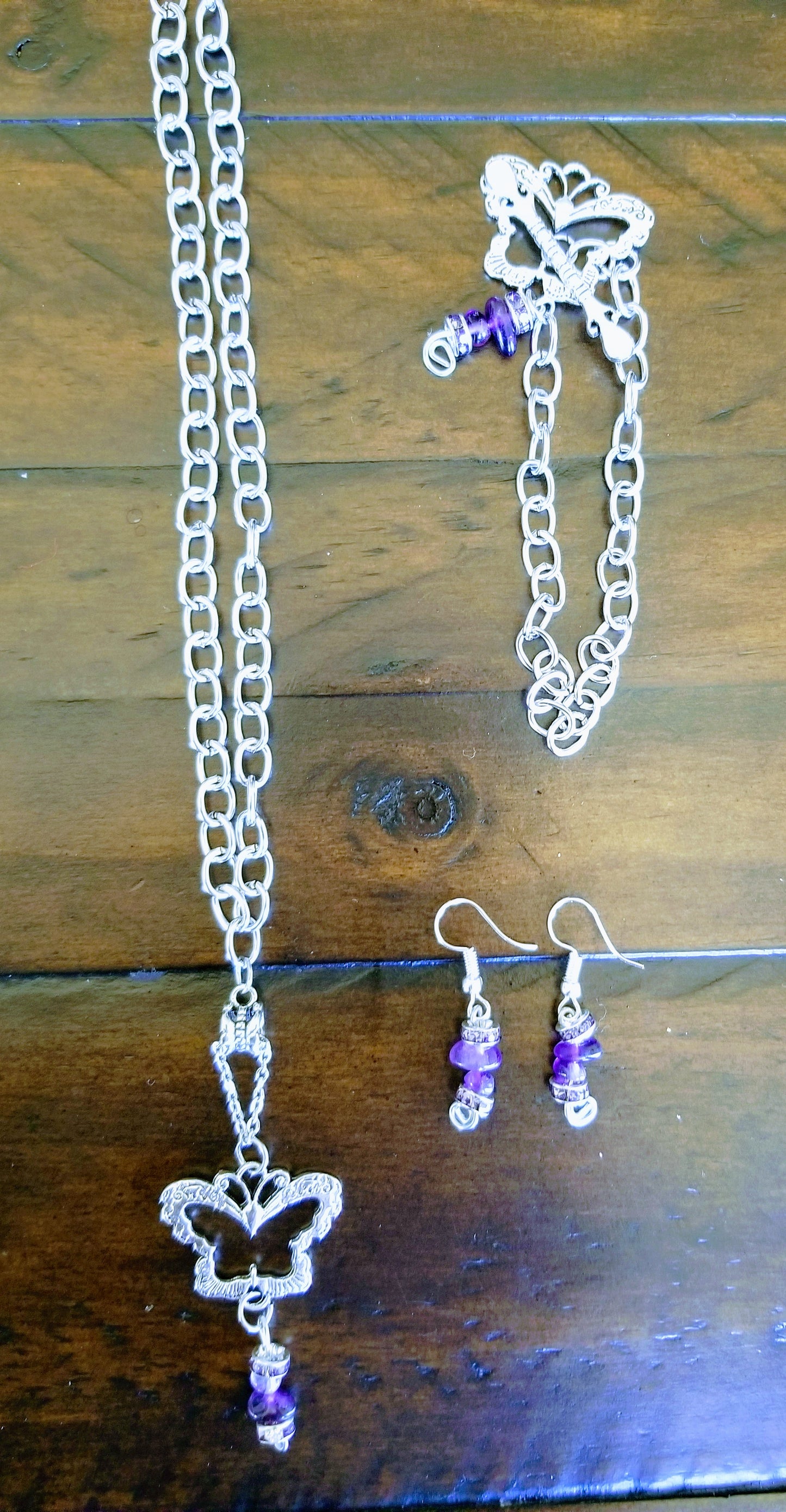 Necklace, bracelet and earrings set