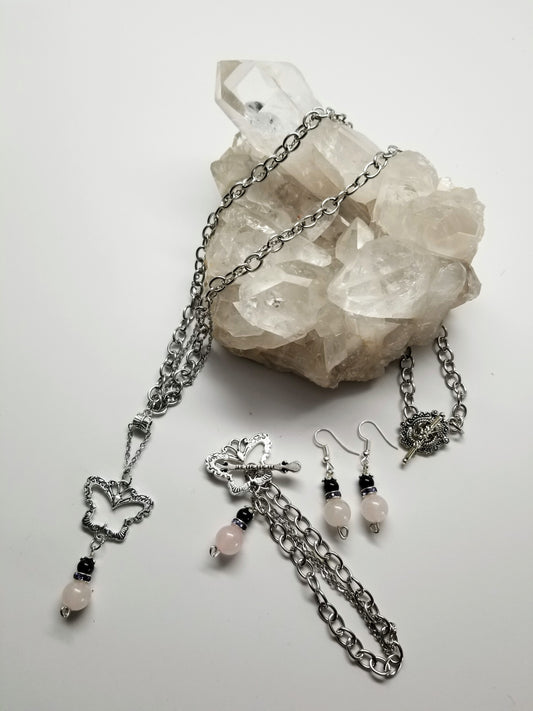 Necklace, bracelet and earrings set