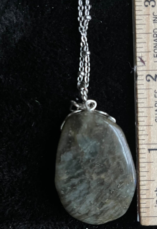 Labradorite Pendant